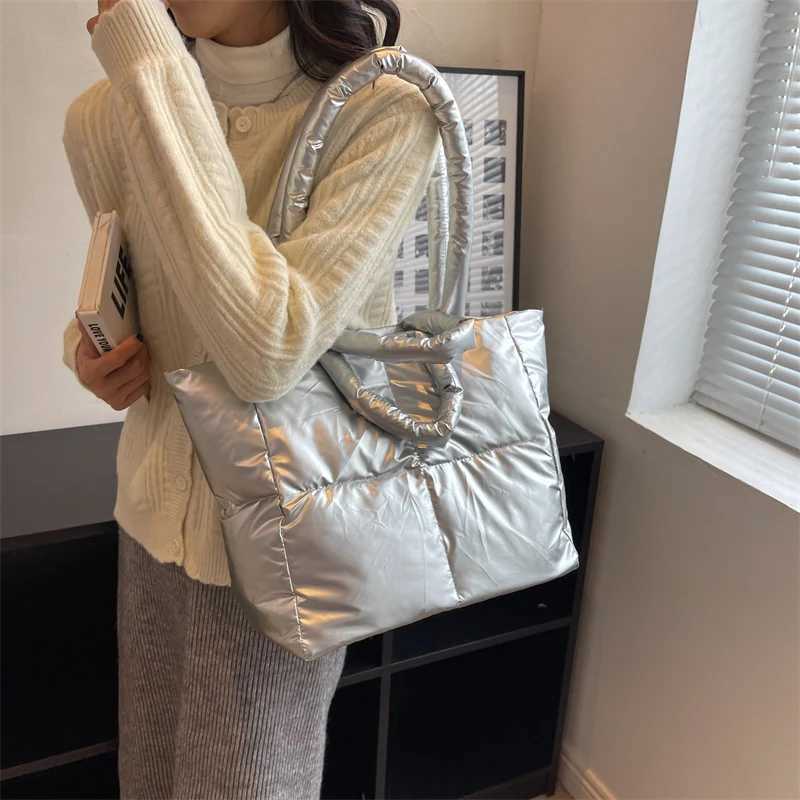 New Free Delivery Large Shopper Fi Quilted Wen Designer Space Padded Cott Shoder Handbag Puff Tote Bag Z241216 Designer Bag Luxury Bag Tote Bag