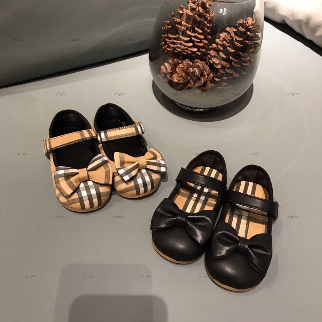 Marque Chaussure pour tout-petits Designer Baby Girls Chaussures Taille 20-25 Boîte emballage Chaussure pour enfants Torte de nœud