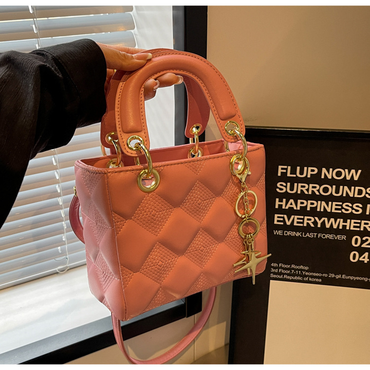 Fashion Shoulder Bag Women's Square Handbag: Multifunctional Crossbody Classic Design, Lightweight For Daily Use, Available In New Free Delivery 