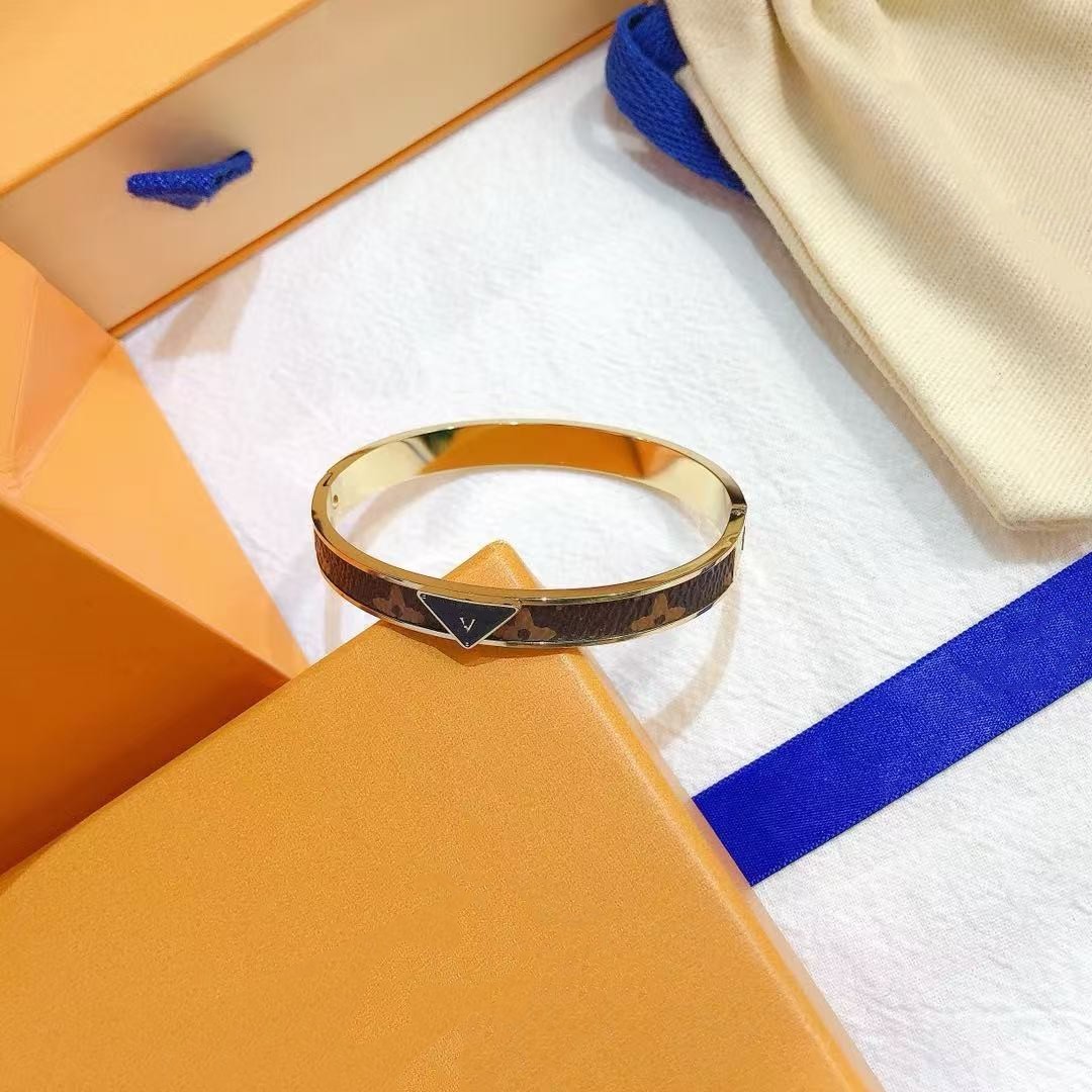 Fashion woman designer bracelet luxury jewerly designer for woman gold rose plated silver shell womens chain Party gift Top quality with box mens bracelet