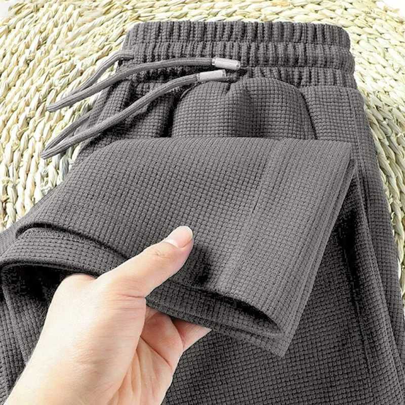 High Quality Autumn New Straight Waffle Pants Mens Elastic Waist Drawstring Print Plaid Pockets Korean Loose Sports Casual Trousers T241217