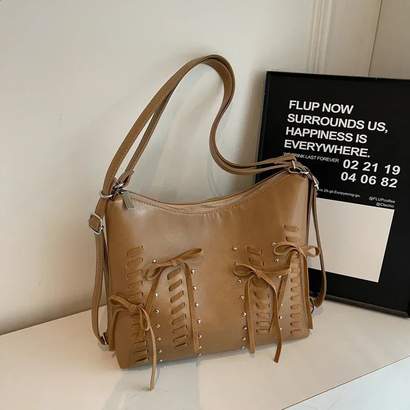 Solid Sewing Thread Fashion Tote Bags Large Capacity Interior Compartment Bags for Women Zipper Pu Womens Handbags 241216