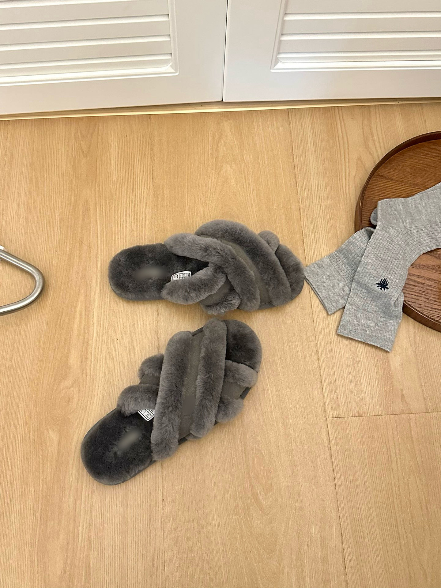 Henan Sangpo Cross Wool Flat Bottomed Dragging Women's Open Toed Sheep Fur Integrated Qiansongyi Home Thick Bottom Slippers