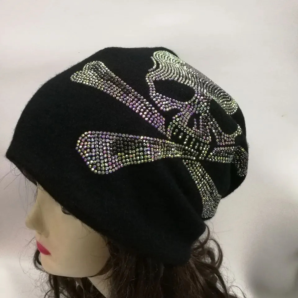 Hip hop Harajuku punk gothic black skull Rhinestone knitted beanie Y2K womens Kpop streetwear rock casual hat 241213