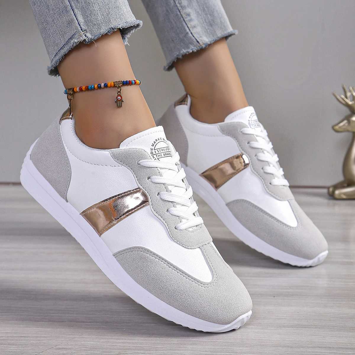 Womens lightweight casual sports shoes fashionable flat shoes lace walking shoes womens comfortable soft soled sports flat shoes Y241217