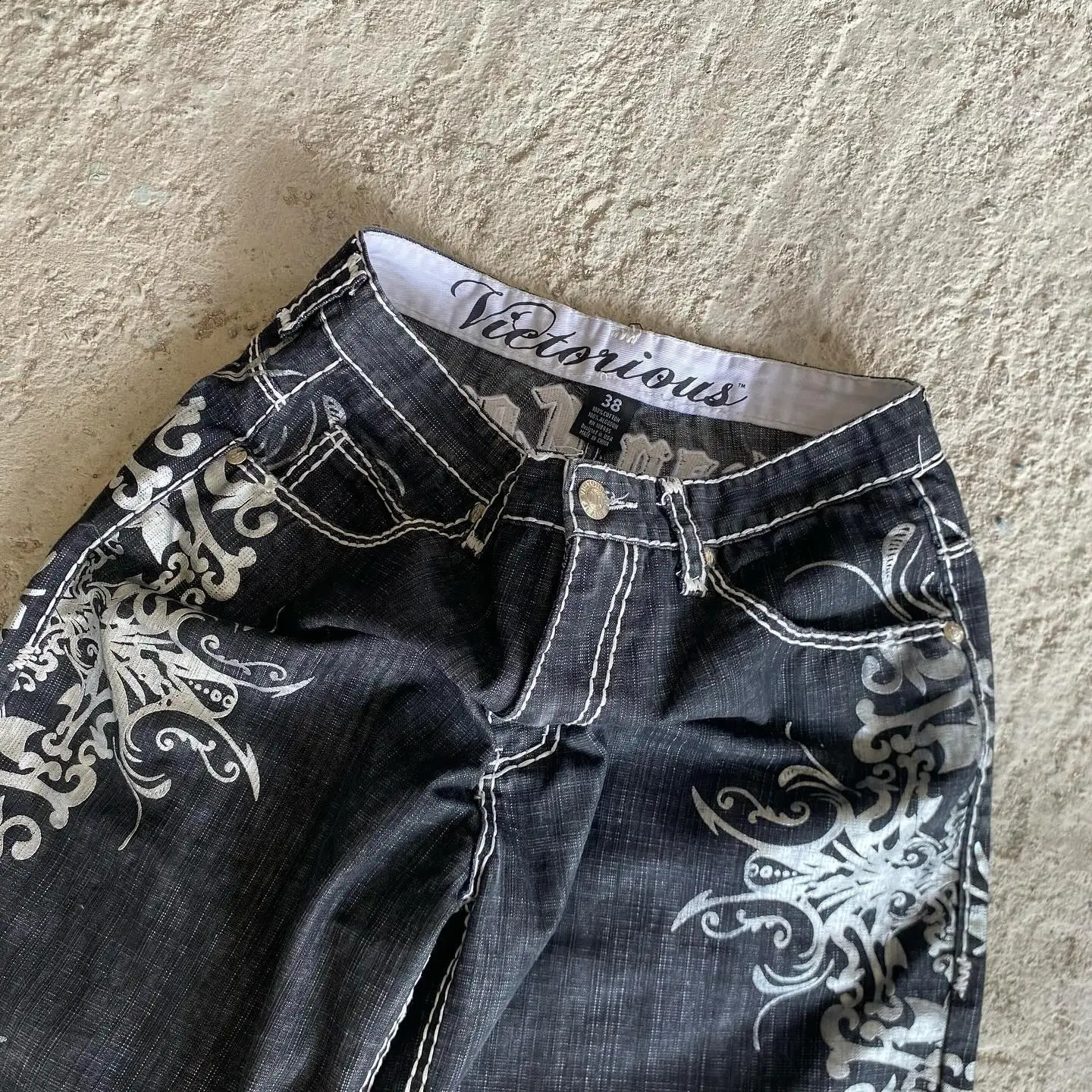 America Retro Gothic Pattern Embroidery Baggy Shorts Y2k Personality Print Casual Denim Short Fashion Men Women Jorts 241217