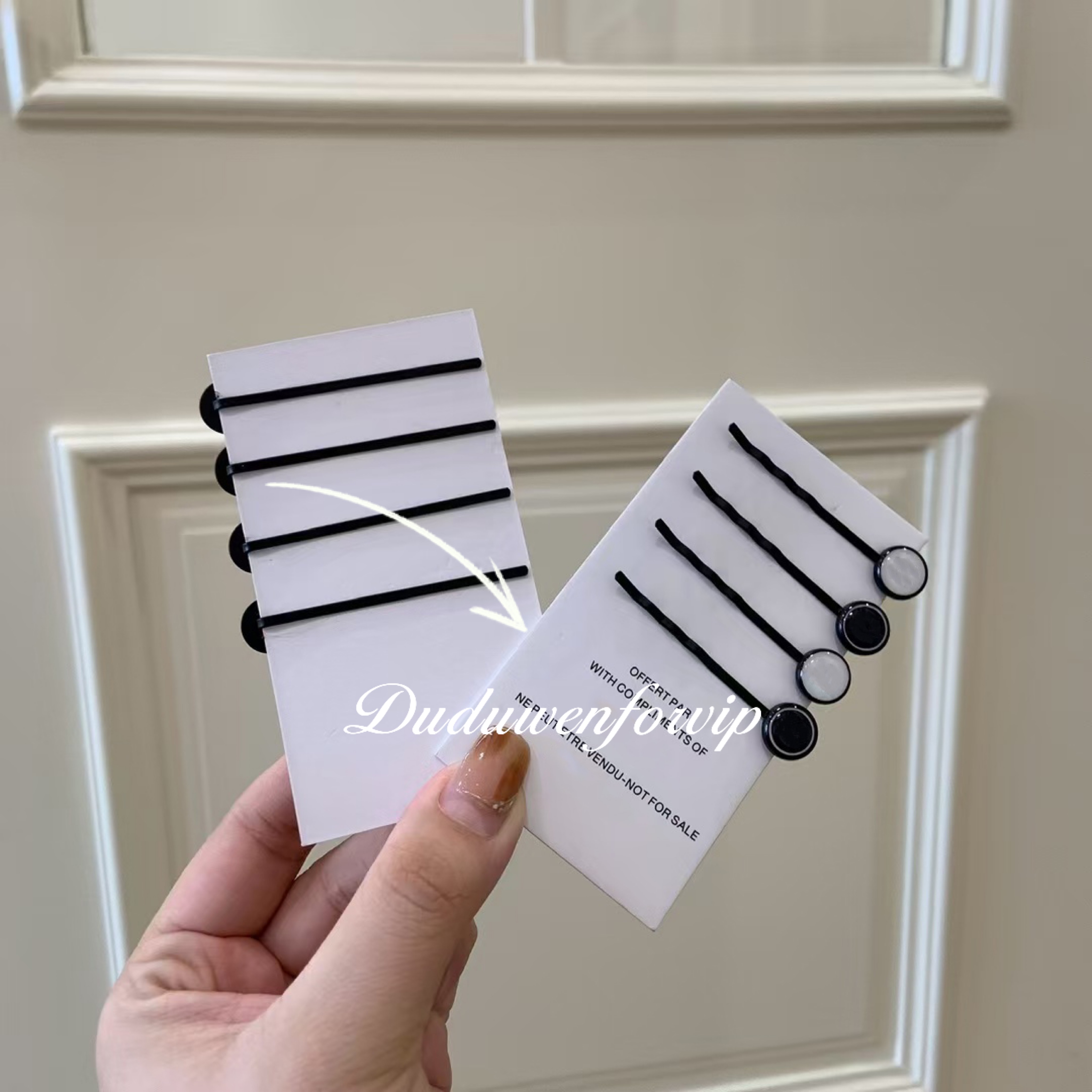 Cassical bobby pin C Collection Cute dot Hair Clips Set of 4 clips with gift cards