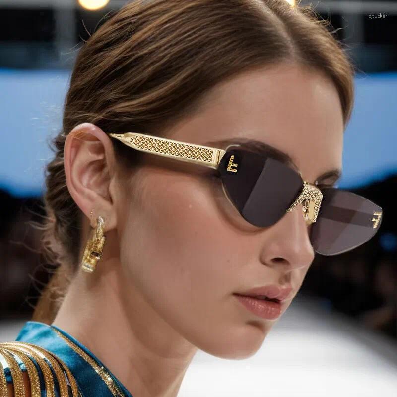 Sunglasses Rimless Rhinestones Women 2024 Luxury Designer Black Cat Eye Sun Glasses Small Beach Eyewear Shades UV400