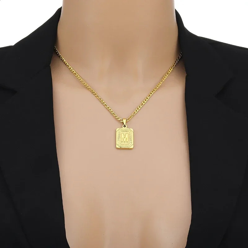 Fashion 26 Letter Gold Color Pendant Necklace for Men Women O Chain Link Charm Square Initial Choker Jewelry 241217