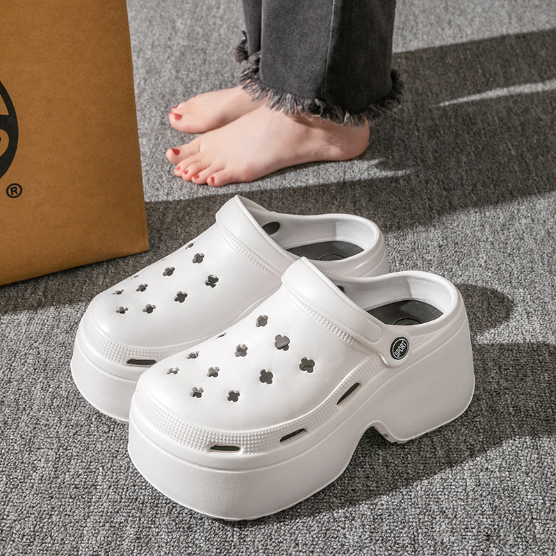 Women's Hole Shoes Thick Sole Slippers Indoor Anti Slip Thick High Heels Sandals Summer Slippers Outdoor Beach Sandals 2025