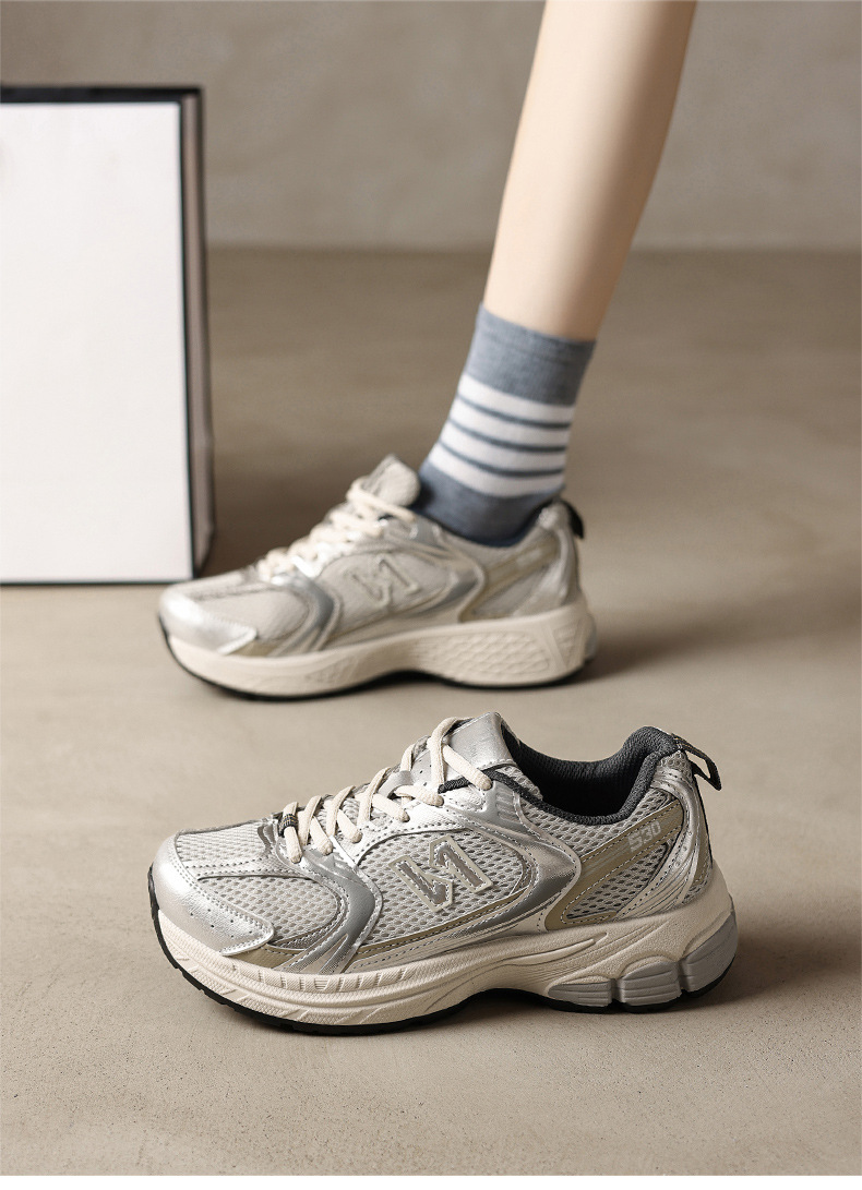2025 new retro silver white daddy shoes female spring summer autumn light outdoor leisure travel running shoes super fire ootd