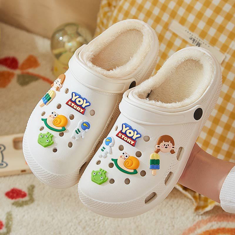 Summer Slipper Women Girls Diamon Shiny Fashion Hole Slippers Womens PVC Anti-slip Home Slippers Cartoon Funny Shoes for women Winter Fur Slipper DIY