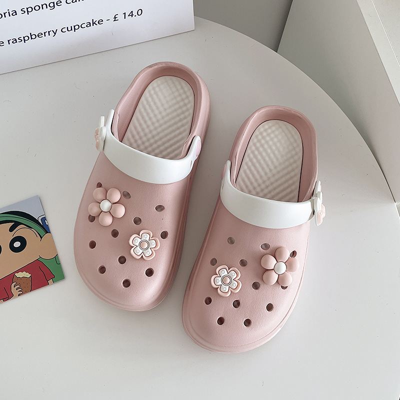 Summer Women's Hole Shoes Thick Soft Sole Anti Slip Garden Shoes Fashion Women's Sandals Wear Anti Slip Summer Beach Shoes 2025