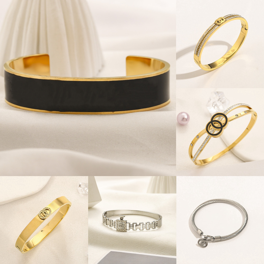 Designer bracelet Plated Classic Bracelets Women Bangle Luxury Designer Jewelry Crystal Elegant Exquisite Bracelet Stainless Wholesale Christmas Gift