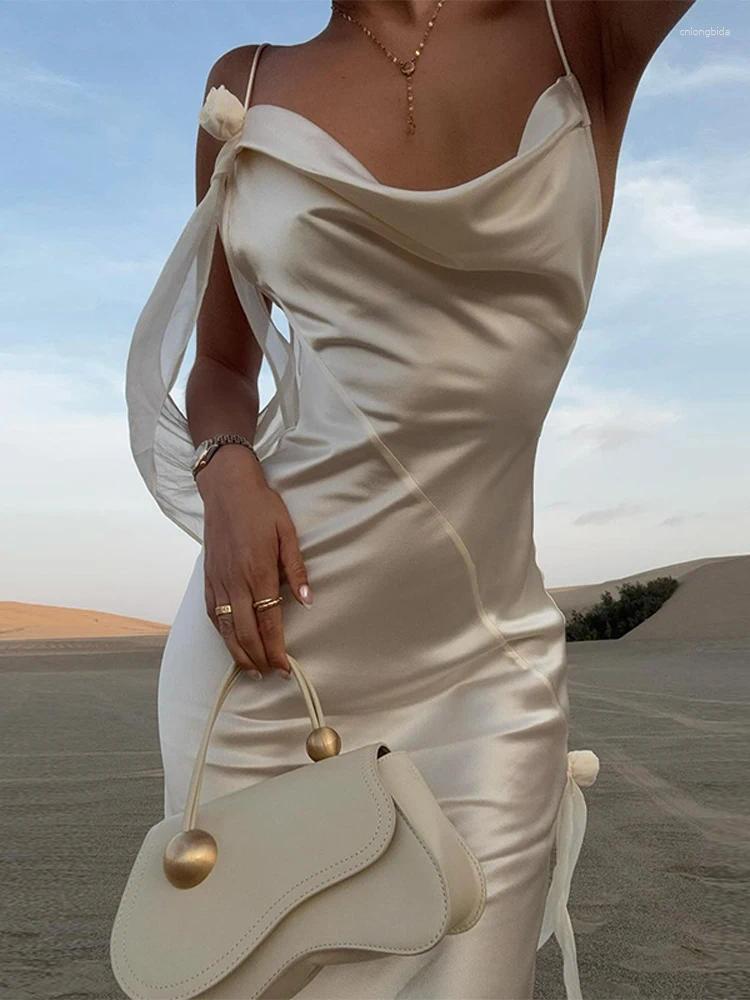 Casual Dresses Elegant White Satin Backless Maxi Dress For Women Sexy Bodycon Sleeveless Tassels Pleated Long Vocation Beach Party Robe