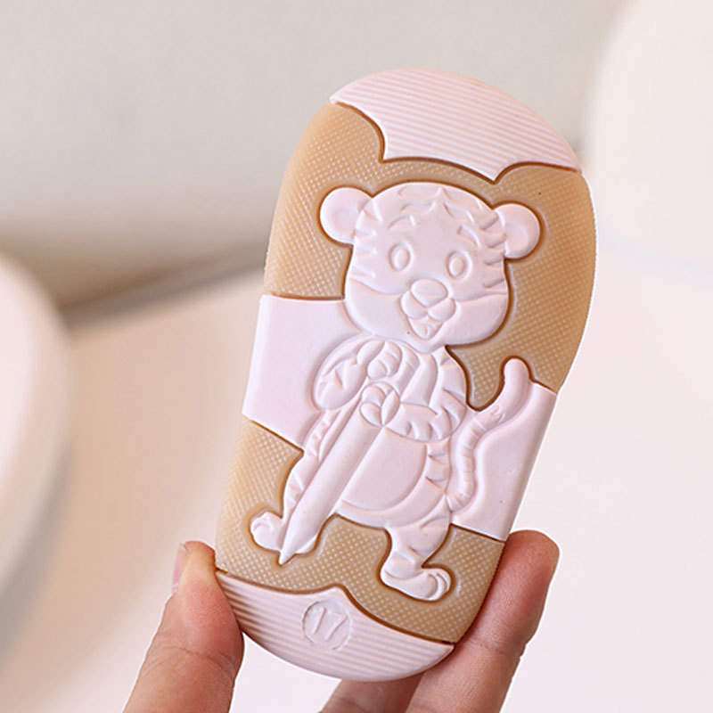 Newborn Baby Squeaky Shoes Soft Non-slip Infant Toddler Leather Cutefeet First Walkers Autumn Spring Little Kids Shoes Sizes 15 - 19