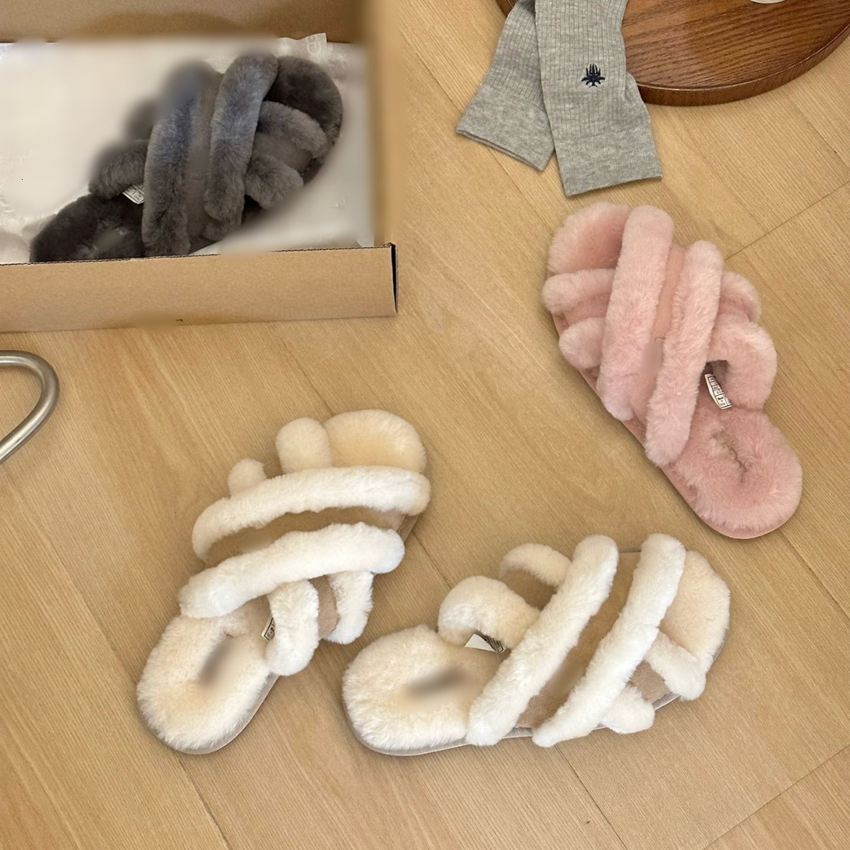 Henan Sangpo Cross Wool Flat Bottomed Dragging Women's Open Toed Sheep Fur Integrated Qiansongyi Home Thick Bottom Slippers