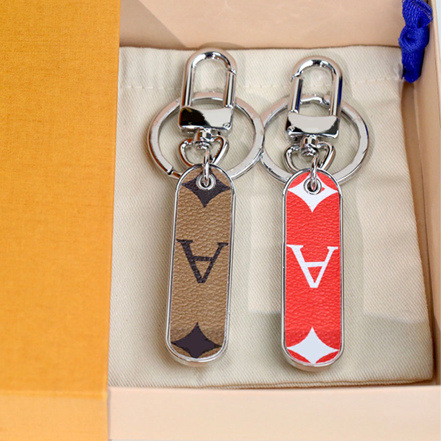 Designer Fashion Skateboard Keychain Car Keychain Leather Letter Keychain Men's and Women's Pendant Mini Fashion Keychain Accessories 3 Colo