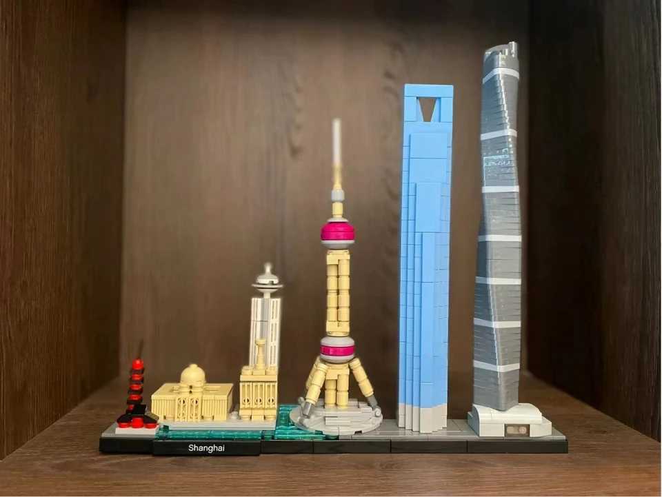 DIY 21044 21034 21052 21047 21028 21051 21039 21035 21043 21033 21032Blocks Kit Bricks Classic City Model Kid Toys For Children X241218