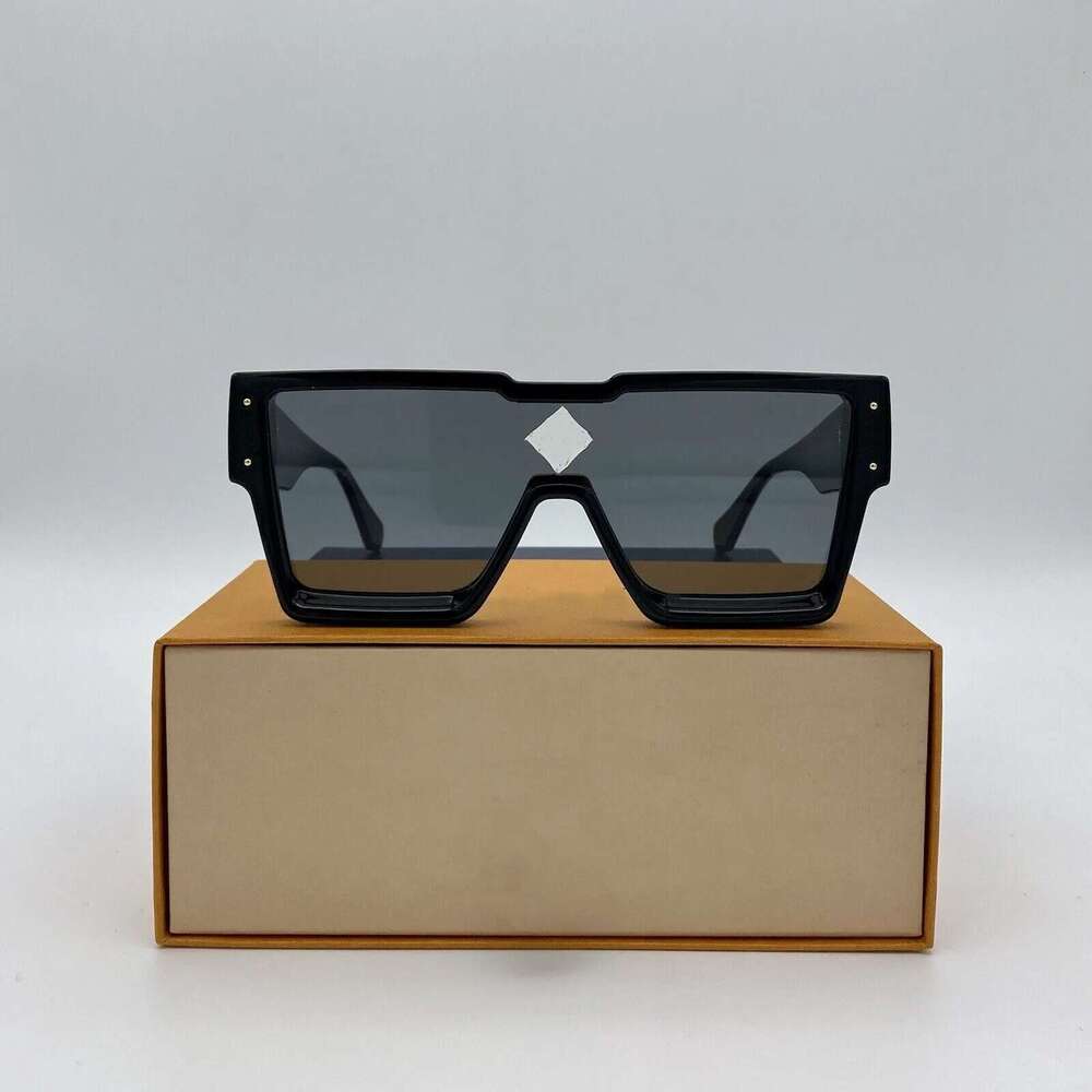 Fashion designer For Men Women Unisex Designer Goggle Beach Cyclone Sport Mask Sunglasses Black Millionaires Square Design UV400 With Box