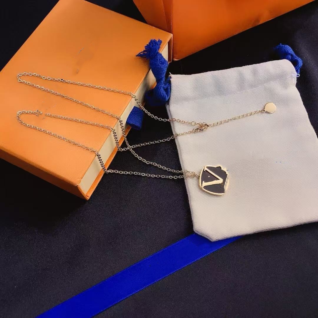 Pendant Necklaces N… - image