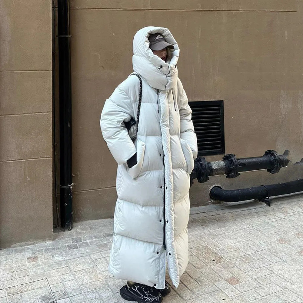 Winter Down Jacket Womens Long Padded Jackets White Duck Feather Oversized Coat Korean Hooded Lightweight Puffer for Female 241213