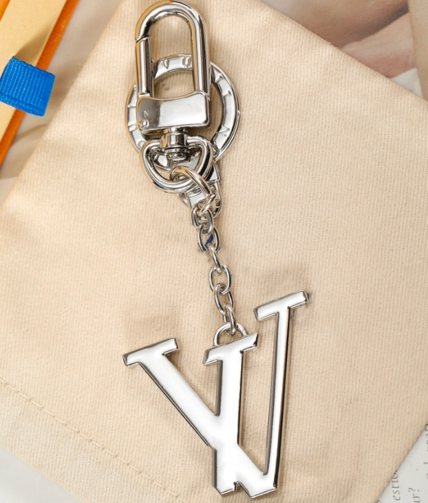 18K Gold Keychains Luxury Designer Keychain for Men u0026 Women - Stylish Fashion Accessory with Jewelry Finish Car keyring