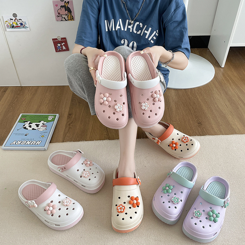 Summer Women's Hole Shoes Thick Soft Sole Anti Slip Garden Shoes Fashion Women's Sandals Wear Anti Slip Summer Beach Shoes 2025