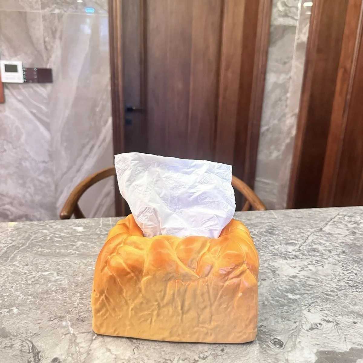 Nordic Toast Bread Tissue Box Artistic Creative Storage Ornaments Car Gift Paper Living Ro Ceramic Luxury He Decoration Y241218