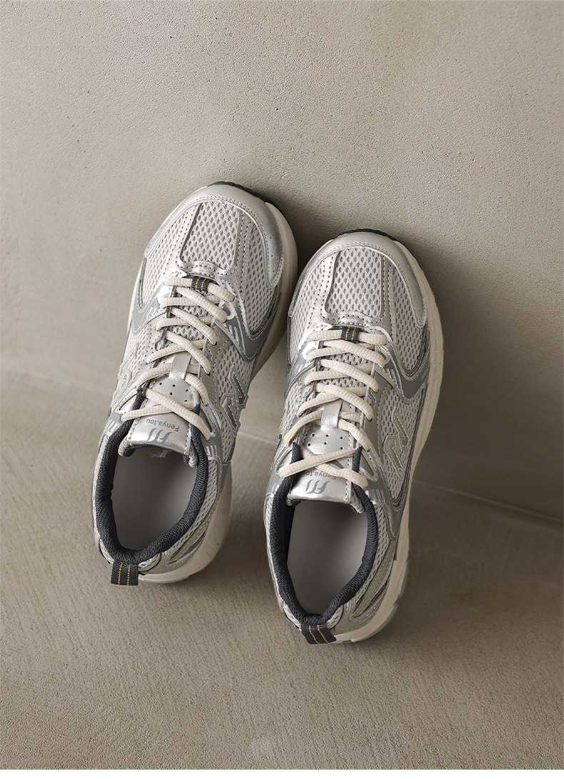 2025 new retro silver white daddy shoes female spring summer autumn light outdoor leisure travel running shoes super fire ootd