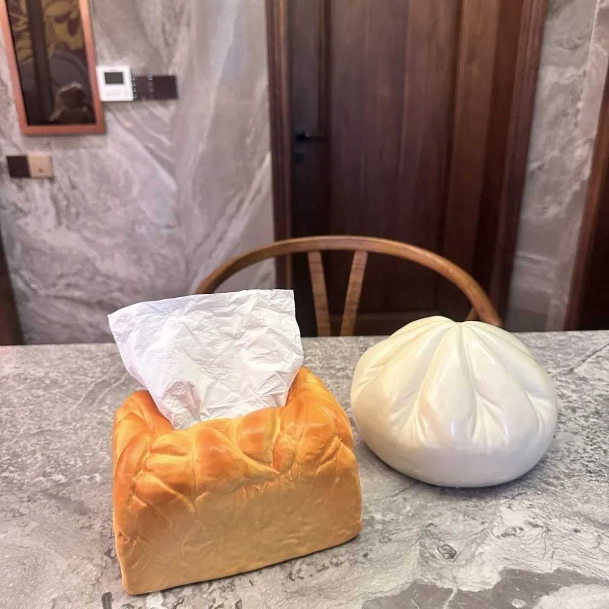 Nordic Toast Bread Tissue Box Artistic Creative Storage Ornaments Car Gift Paper Living Ro Ceramic Luxury He Decoration Y241218