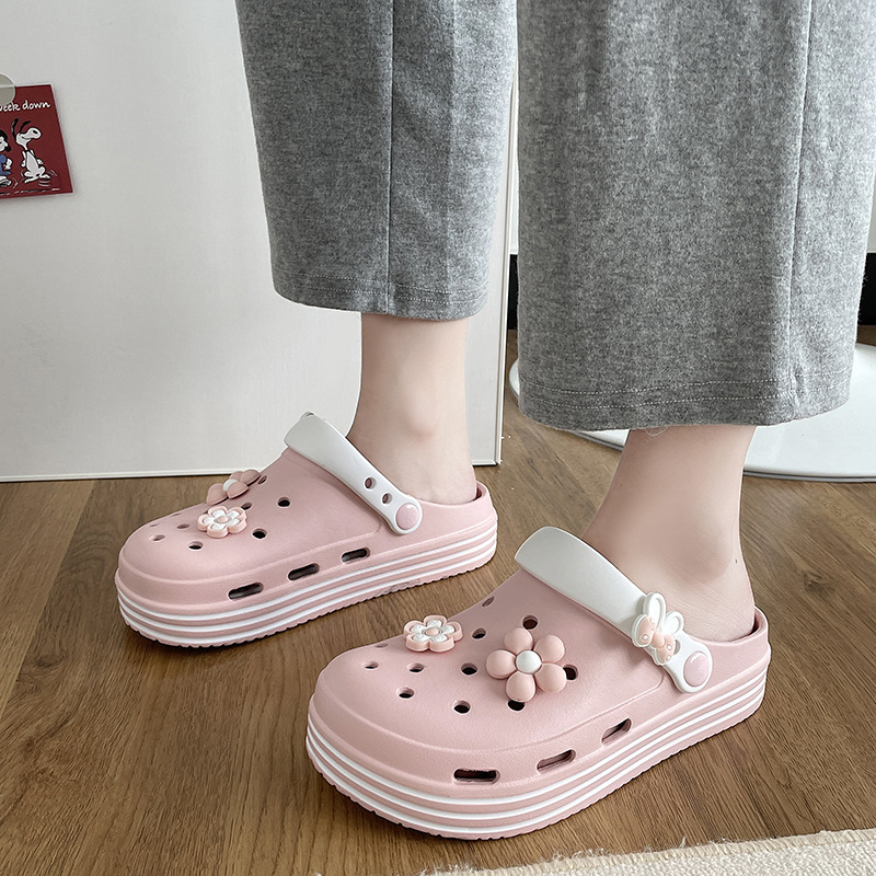 Summer Women's Hole Shoes Thick Soft Sole Anti Slip Garden Shoes Fashion Women's Sandals Wear Anti Slip Summer Beach Shoes 2025