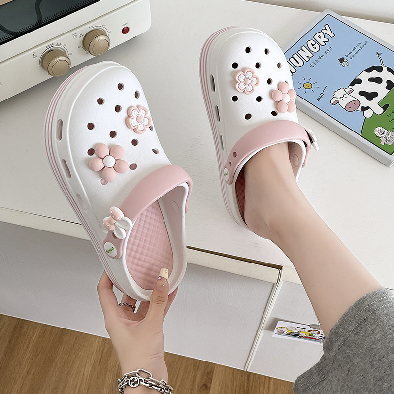 Summer Women's Hole Shoes Thick Soft Sole Anti Slip Garden Shoes Fashion Women's Sandals Wear Anti Slip Summer Beach Shoes 2025