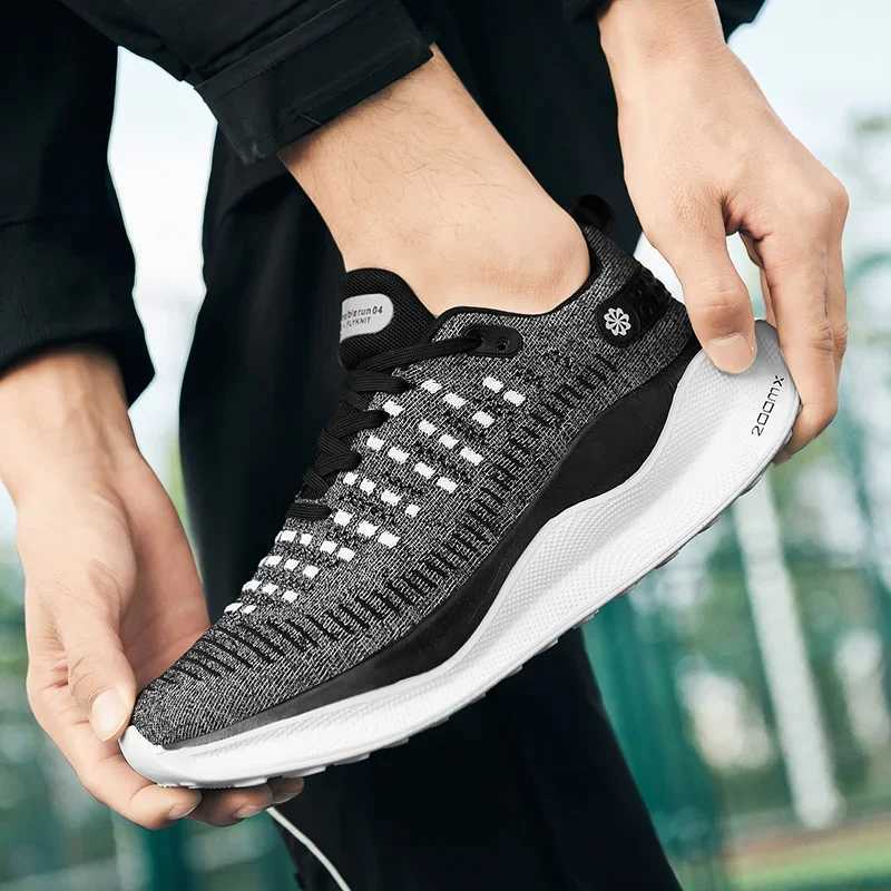 MAEDEF Mens Running Carbon Pad Sports Training Running Shoes Neutral Sports Shoes Womens Mesh Comfortable Mens Tennis Shoes M241217
