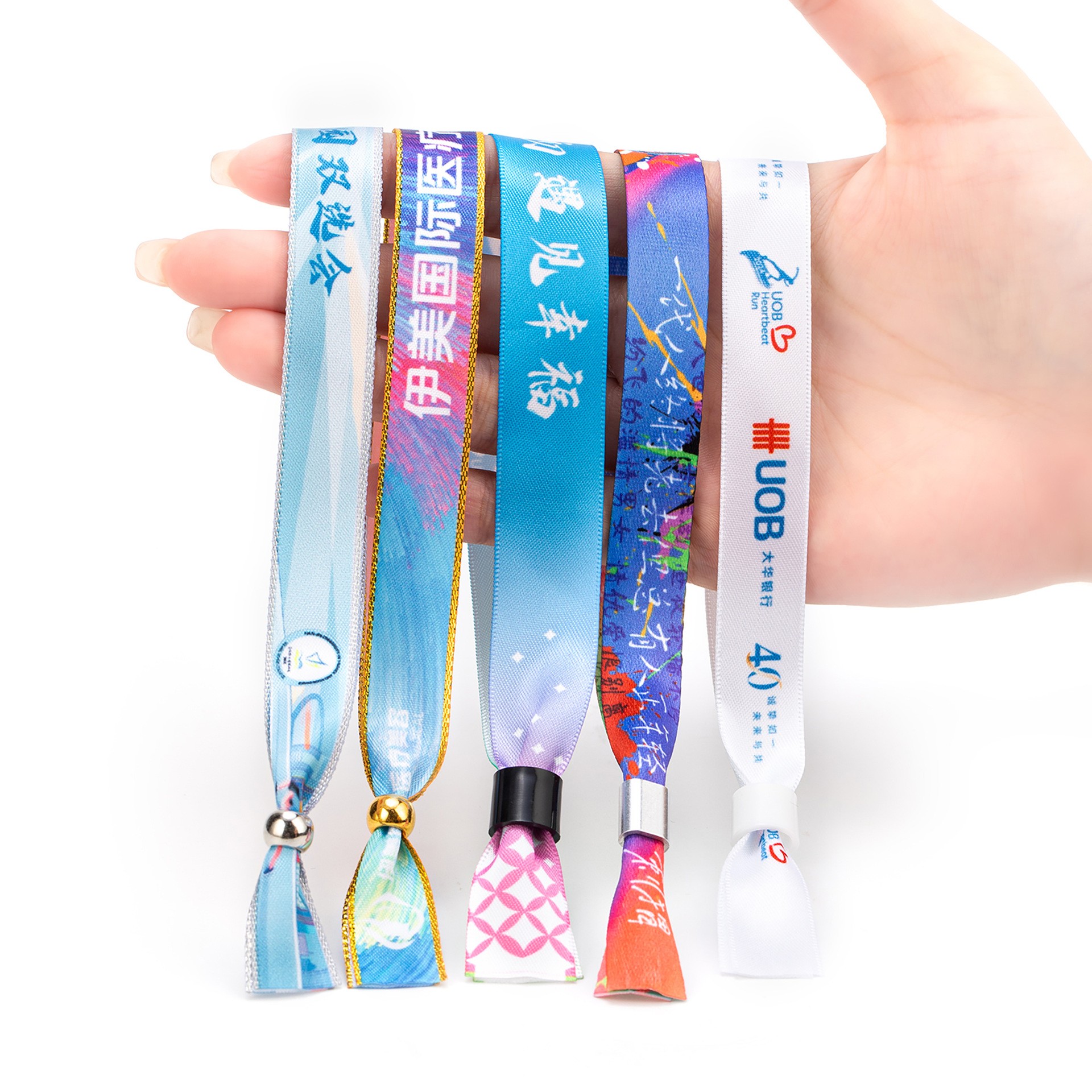 100pcs Customised festival event ribbon fabric wristbands,Custom logo for wrist Straps holographic vip ticket,bracelet with Logo Custom For party,musi