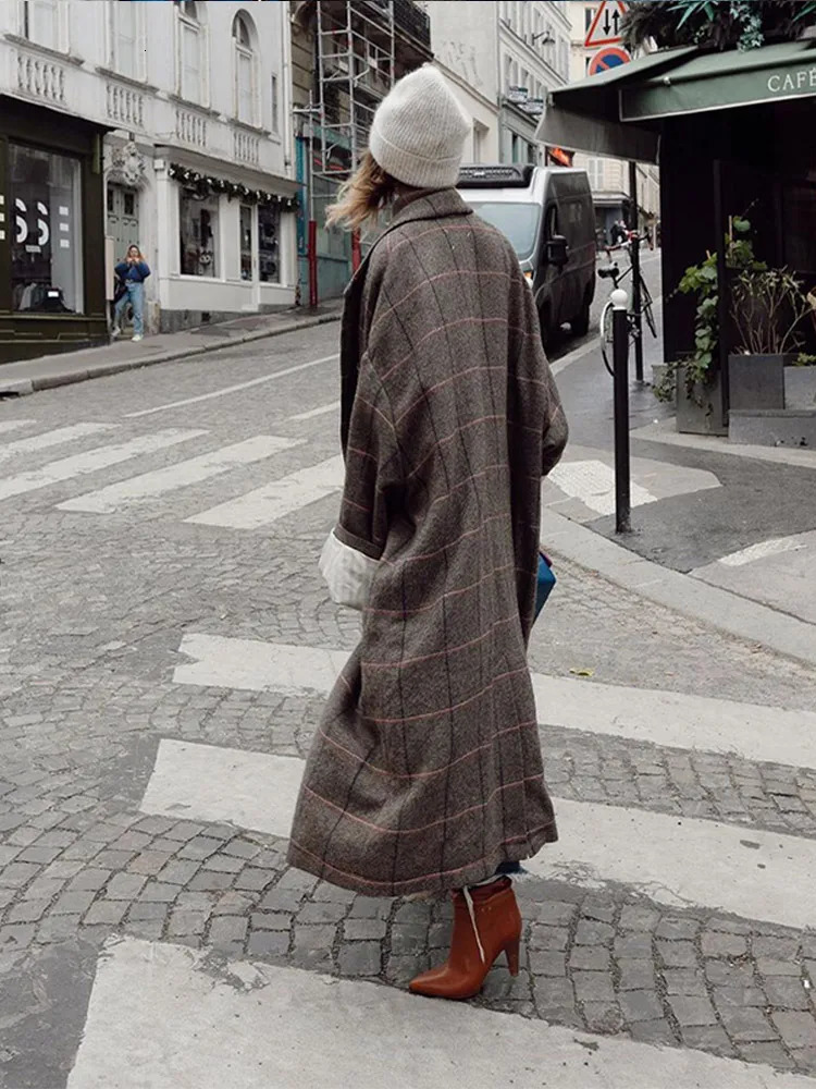 Vintage Long Sleeve Plaid Print Woolen Coat Women Oversized Buttons Lapel Overcoat Winter Lady High Streetwear 241217
