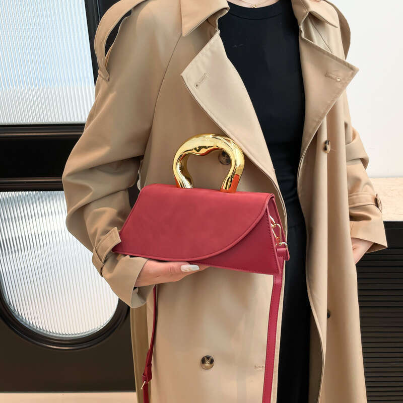 Shoulder bags Women Crossbody messenger Designer bags Handbag Niche design handbag 2024 autumn/winter new women's texture shoulder frosted crossb