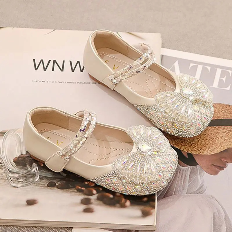 Princess Shoes Spring and Autumn Childrens Small Leather Shoes Baby Crystal Shining Rhinestone Flat Shoes 241219