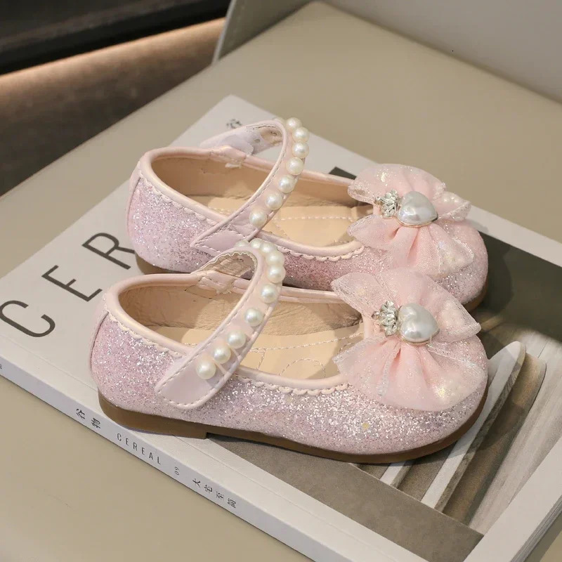Spring Sweet Girl Princess Shoes Elegant Lace Bowknot Childrens Leather Shoes Fashion Sequins Love Crown Kids Mary Jane Shoes 241219