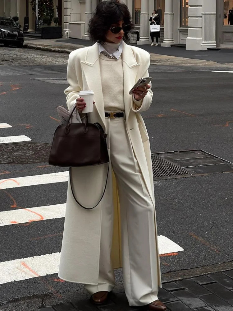 Elegant white collar full sleeved womens wool coat fashionable casual button autumn and winter commuting streetwear 241217