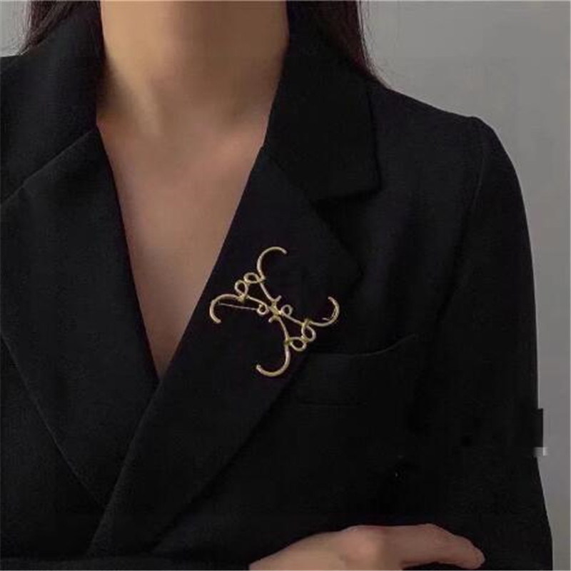 Classic Designer Brooches Women Luxury Jewelry Gold Silver Color Brooch Men Broche Fashion Ladies Dress Pins Accessories Gift
