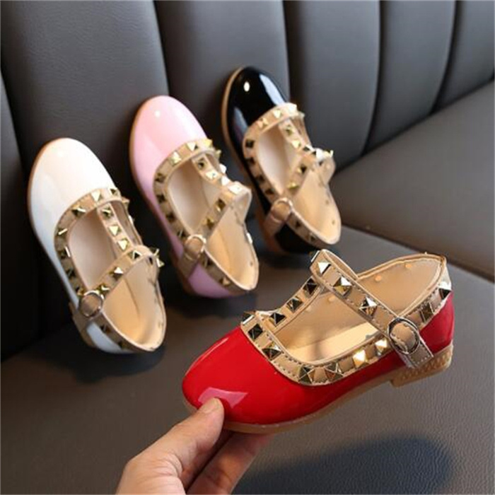 Girls shoes spring new fashion kids shoes princess rivet Square Toe Roman shoes childrens Flat shoes toddler baby patent leather dress shoe