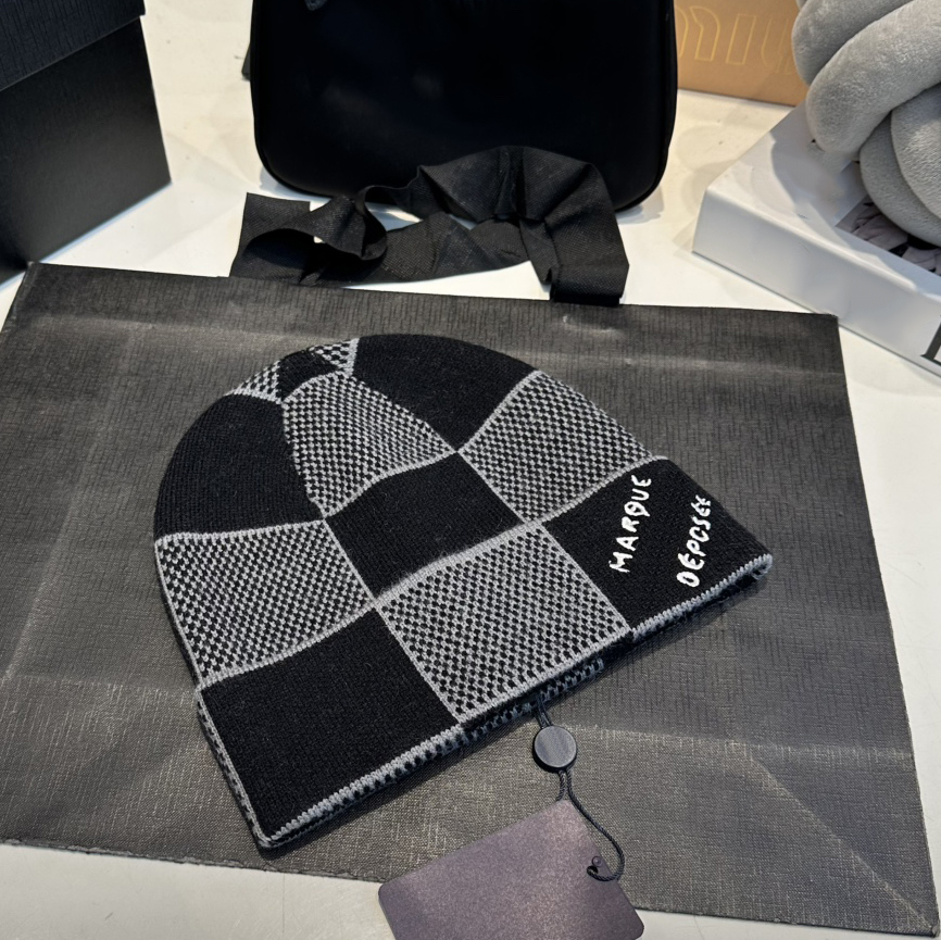 designer beanie Square Plaid Knit hat exquisite Luxury Hat trend autumn winter wool Elegance versatile temperament Casual fashion warm nice
