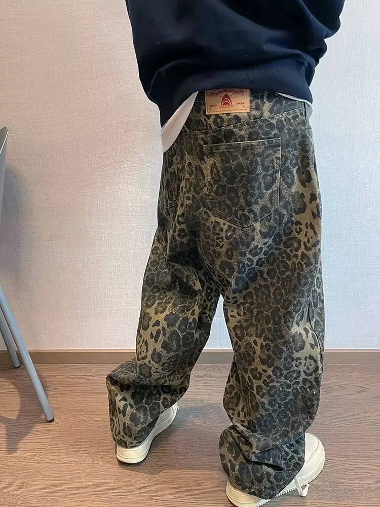 Mens Tan Leopard Print Jeans Baggy Oversize Wide Leg Denim Pants Fashion Streetwear Hip Hop Vintage er Male Trousers 241218