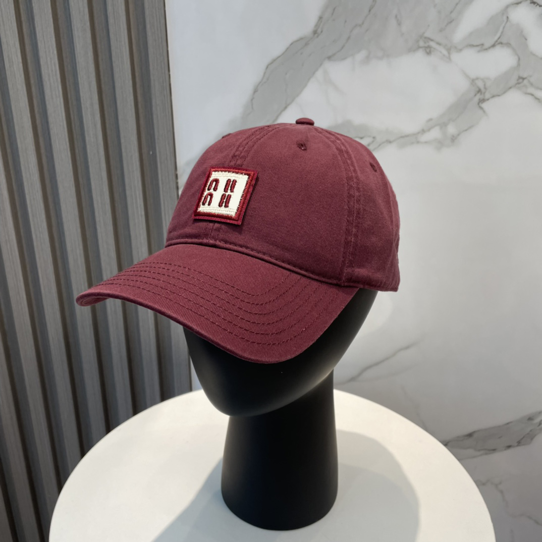 Designer Baseball Caps Couple Fashion Letter Embroidery Cotton Ball Caps Outdoor Vacation Sports Casquette Travel