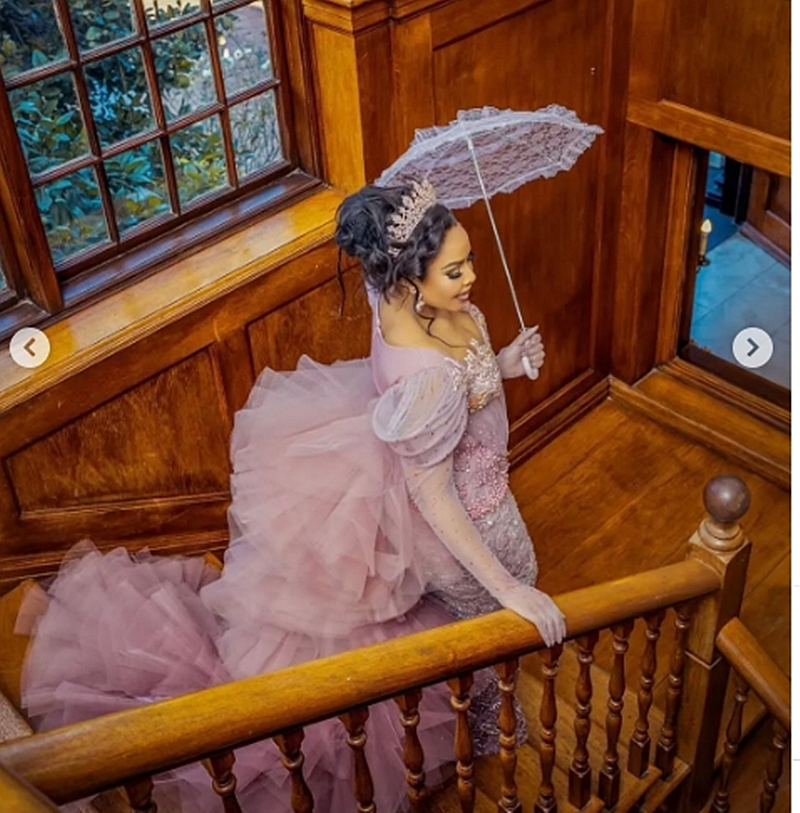 Modern Pink Sheath Lace Prom Dresses With Detachable Tiered Train Off Shoulder Pearls Beaded Evening Gowns 2025 Sweet Special Occasion Dress