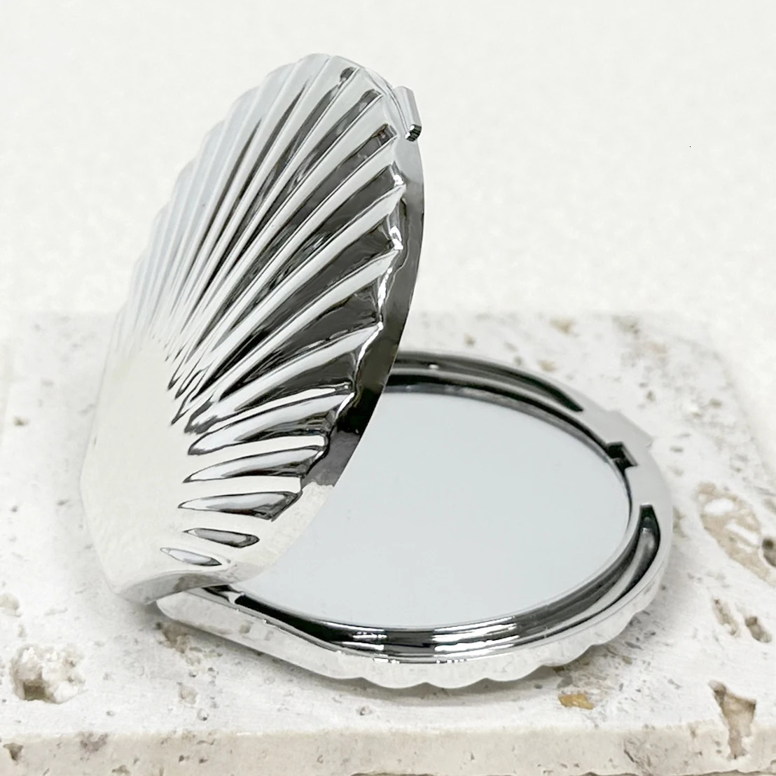 Shell shaped double-sided makeup mirror silver and gold shell mirror 1X/2X folding hand mirror 241211