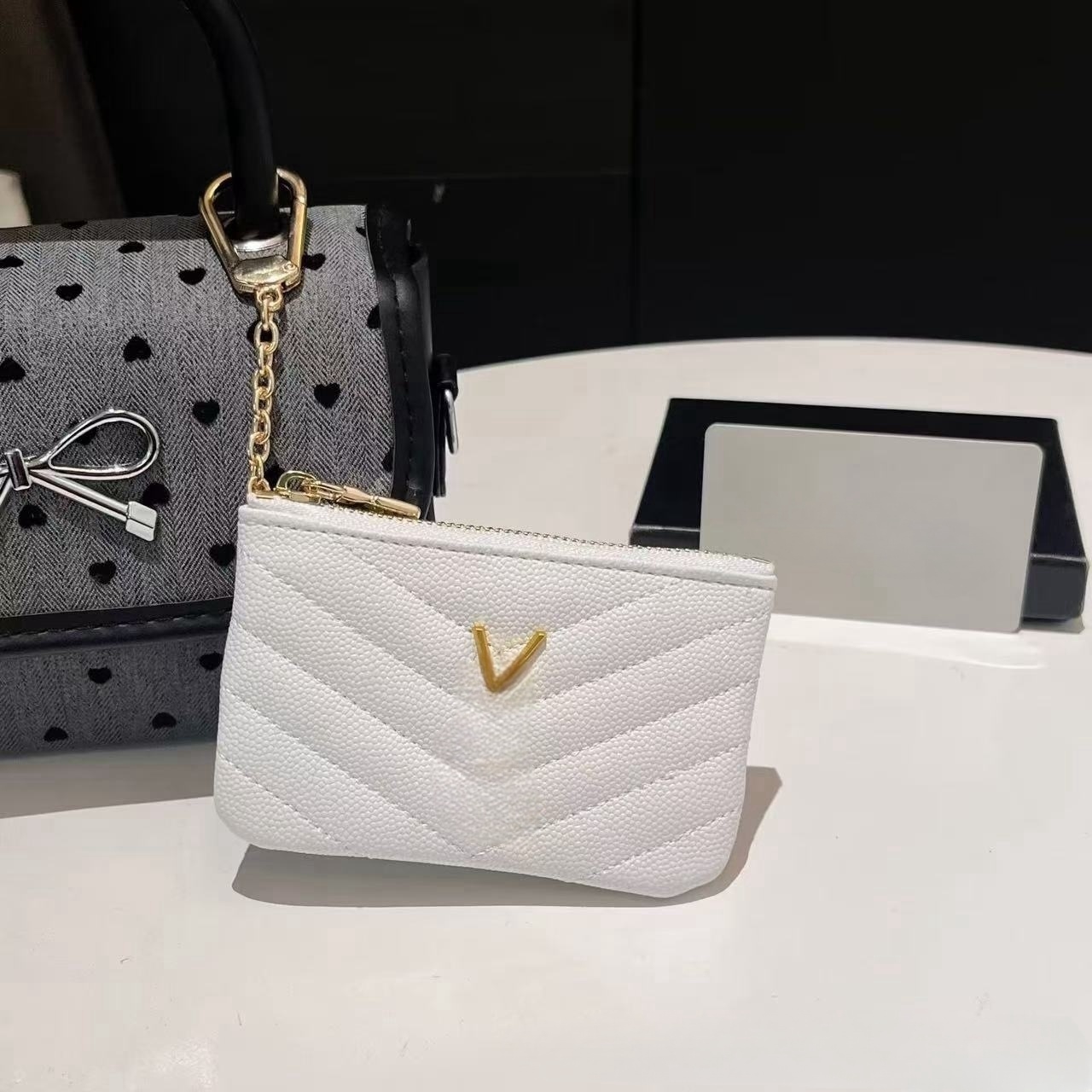 Woman Fashion Zipper Coin Purse Designer Cards Holder wallet Keychain coin purse Pink young Wallet Genuine Leather Caviar Wallet Key Pouch Small makeup pouch Clutch