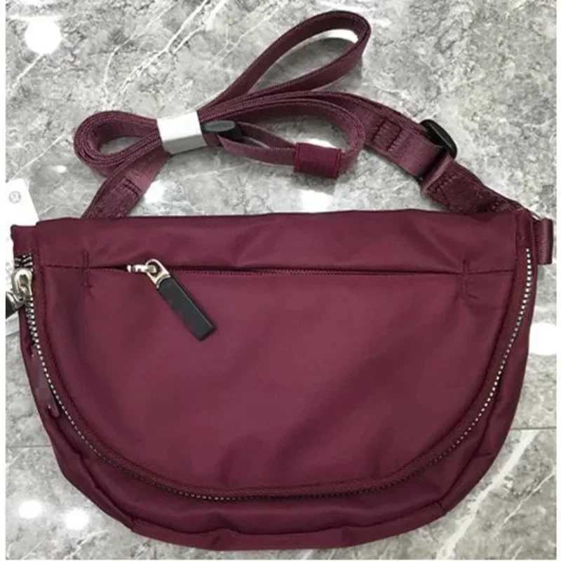 Girls leisure fitness Oldable Nyl waist bag new wallet and handbag Wens Crossbody Bag luxury designer yoga outdoor sports Y241219