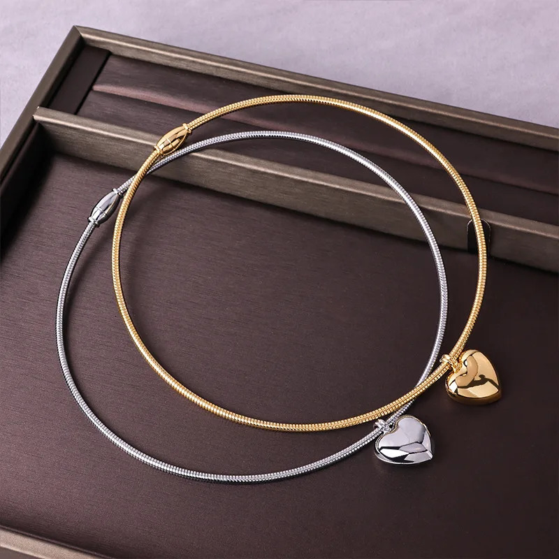Smooth Love Heart Shaped Pendant Snake Bone Chain Necklace Collar 241213